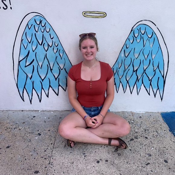 Meet your Posher, Kennedy - Picture 1 of 5